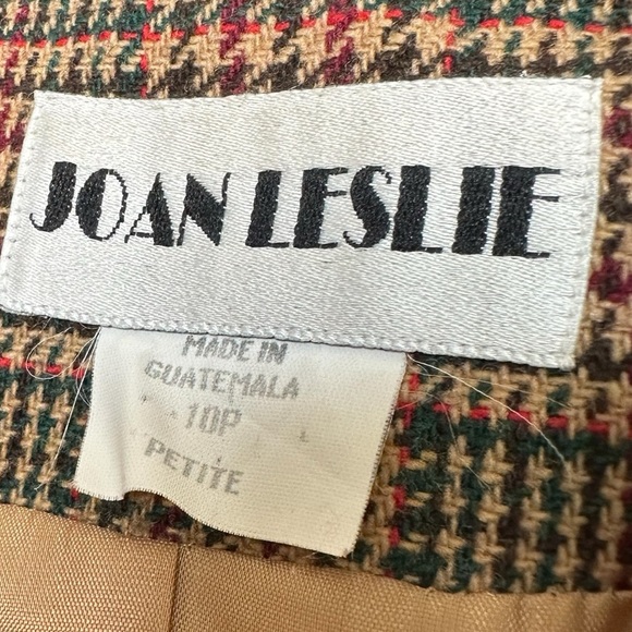 Joan Leslie Vintage 90’s Plaid Blazer with Velvet Collar - Picture 5 of 6